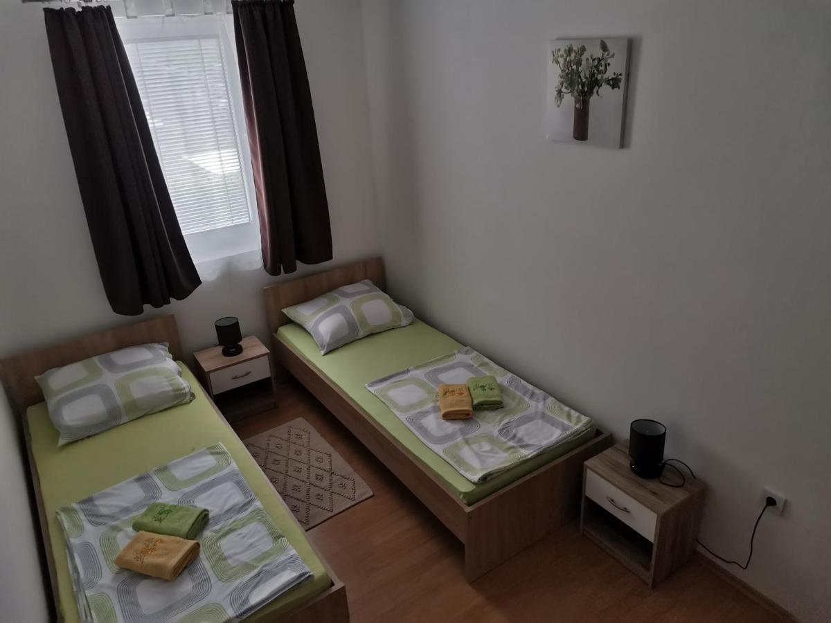 Apartman Jadranka Vir Bagian luar foto