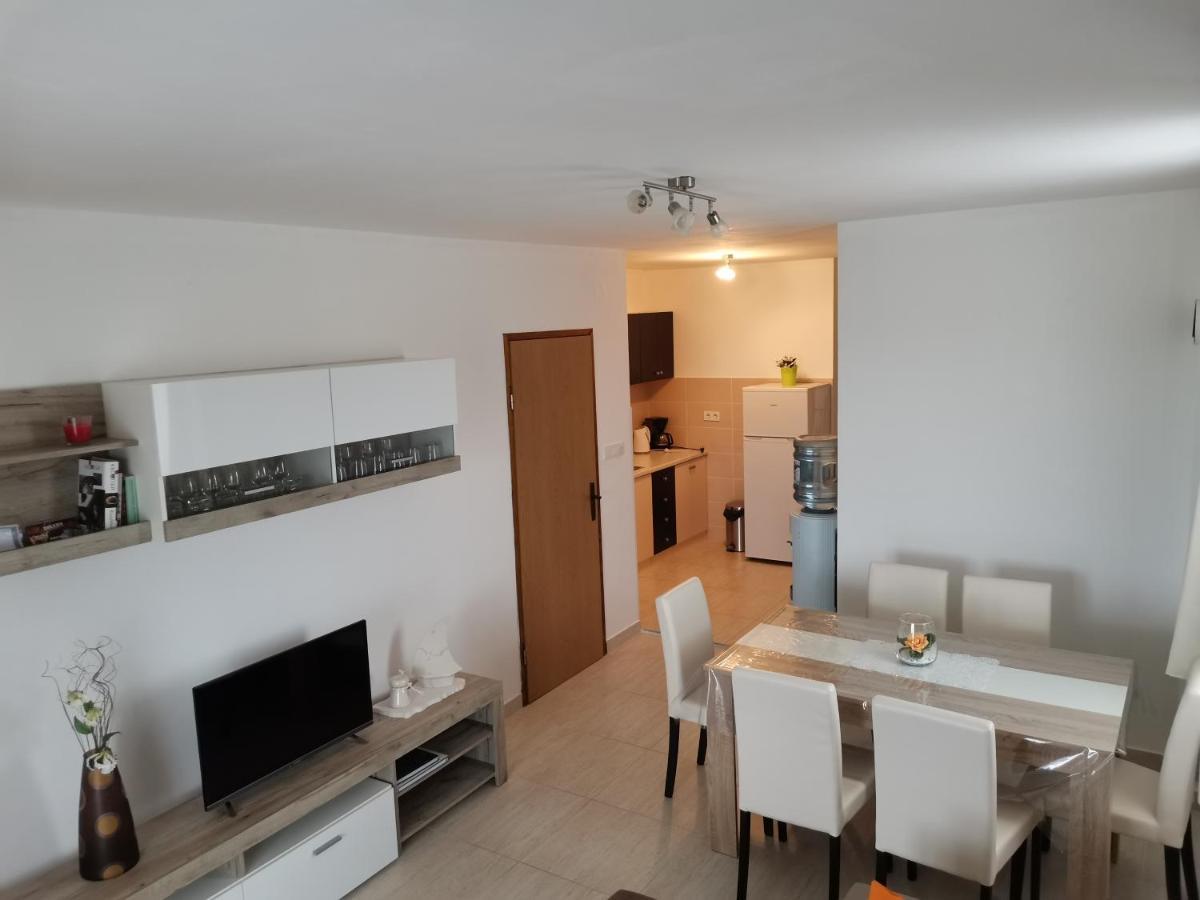 Apartman Jadranka Vir Bagian luar foto
